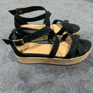 New size 10 black espadrille sandal